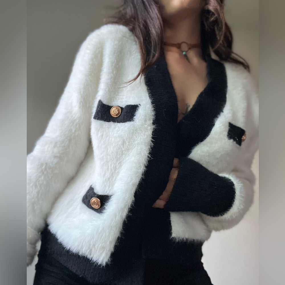 F21 Fuzzy Sweater Sz L